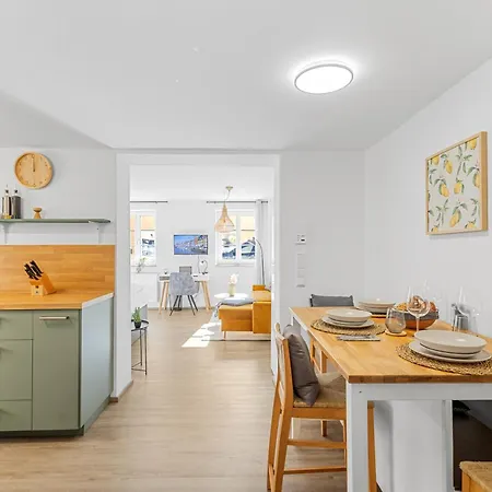 Goltan - Zentral - Kueche - Wifi Apartment